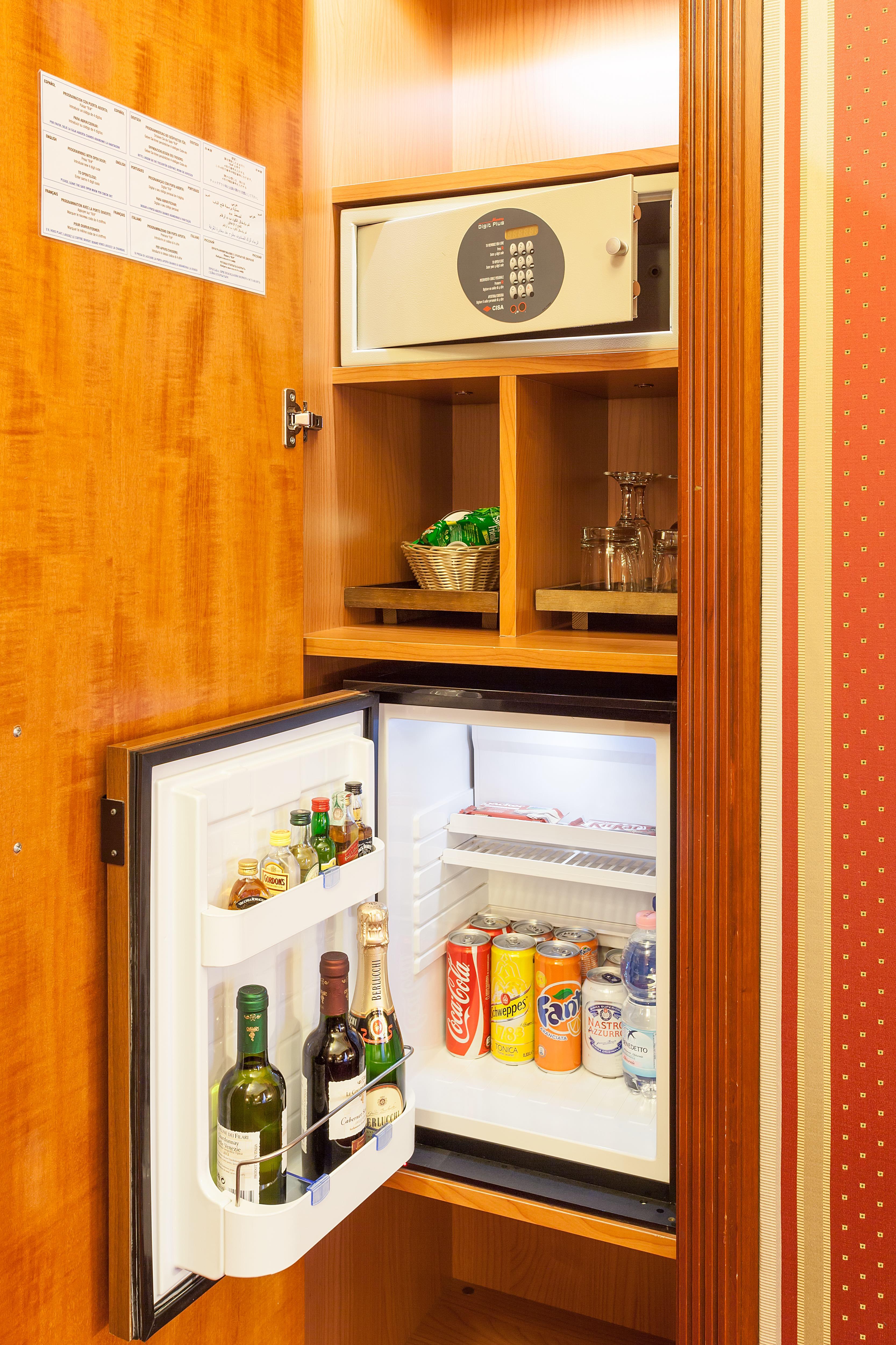 Hotel Manfredi Suite In רומא מראה חיצוני תמונה